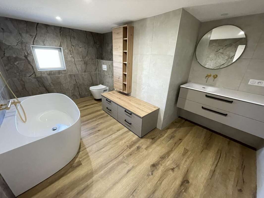 Maison 220 m² à Paizay-Le-Sec  - photo 8
