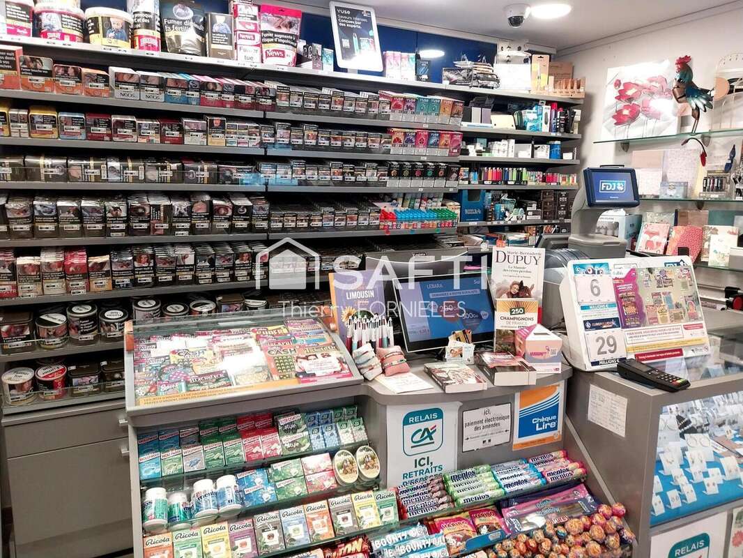 Photo 3 - Commerce à SAINT-LAURENT-SUR-GORRE