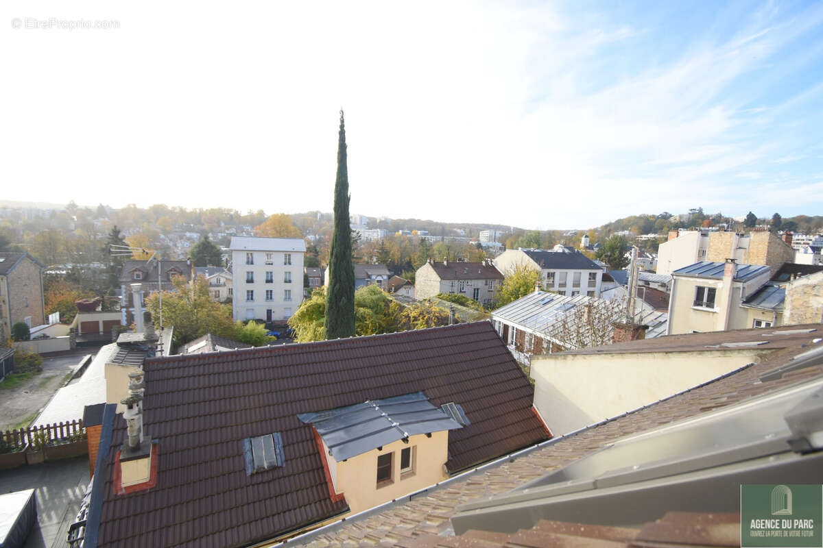 Appartement à VILLE-D'AVRAY