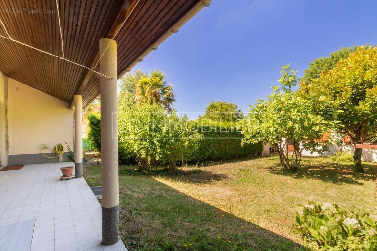 Maison à CONCHES-SUR-GONDOIRE