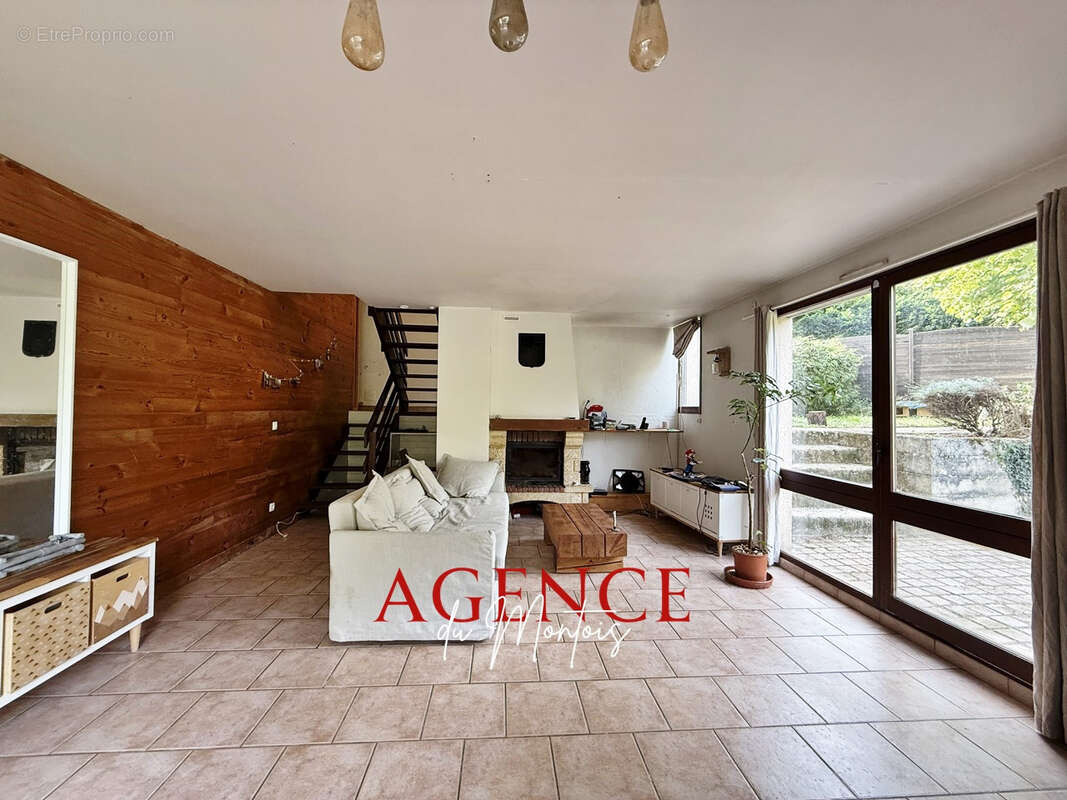 Maison à DONNEMARIE-DONTILLY