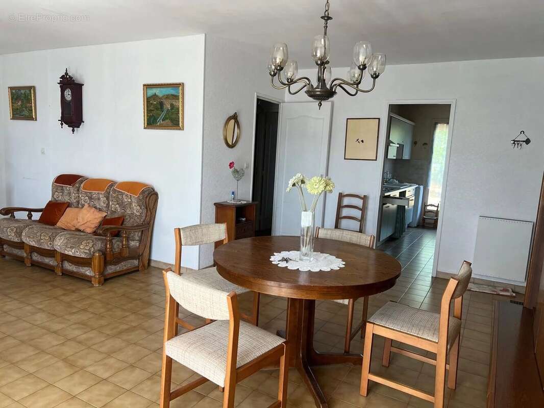 Maison à GINESTAS