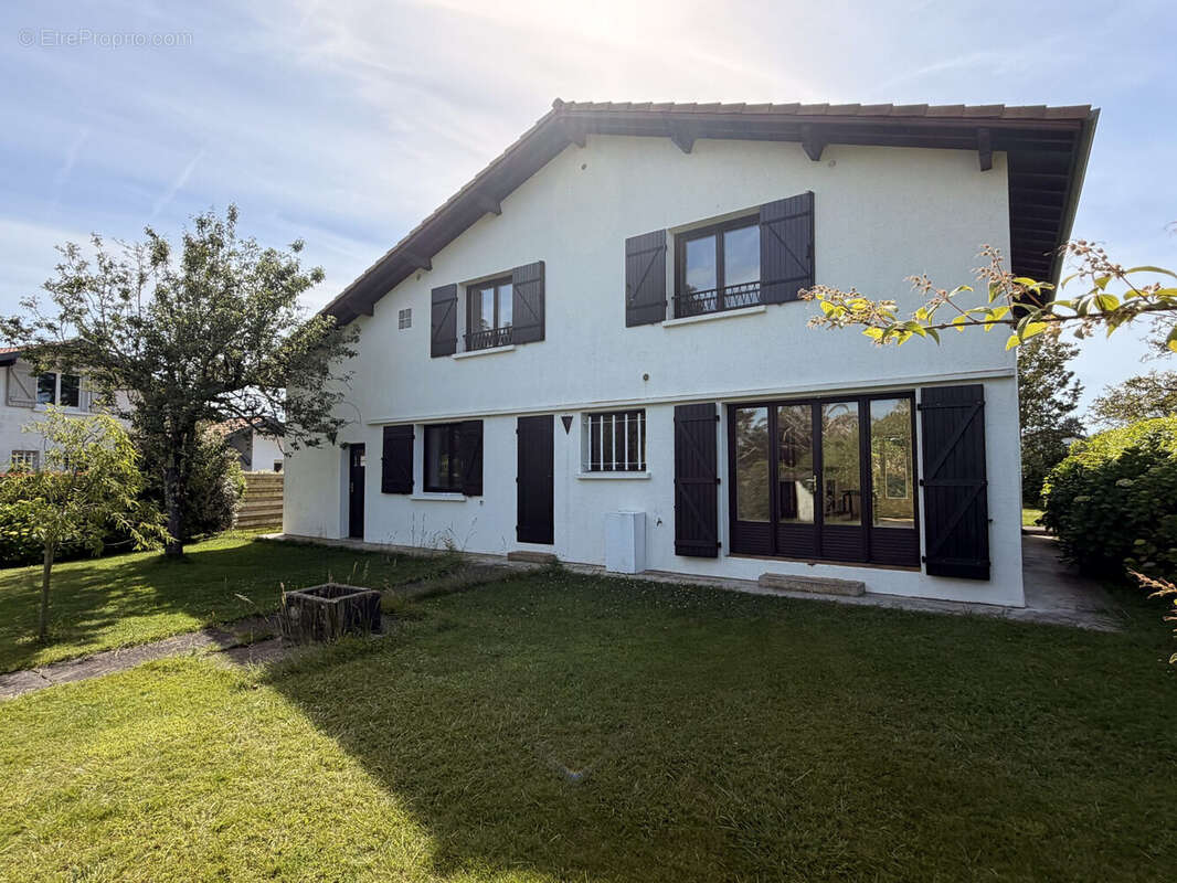 Maison à ANGRESSE