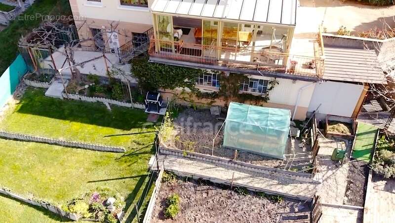 Maison à SAINT-MARTIN-DE-LA-PORTE