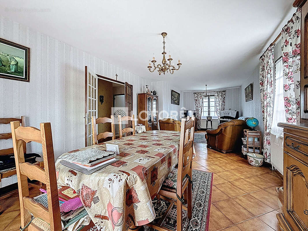 Maison à DOUE-LA-FONTAINE