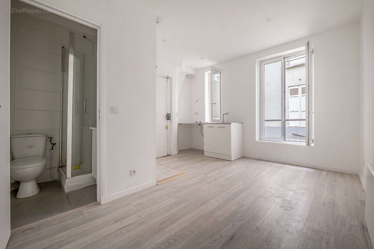 Appartement à PARIS-17E