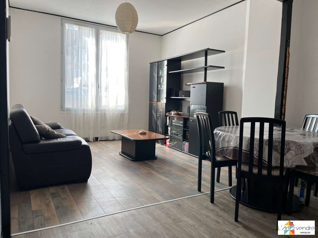 Maison à VILLENEUVE-LE-ROI