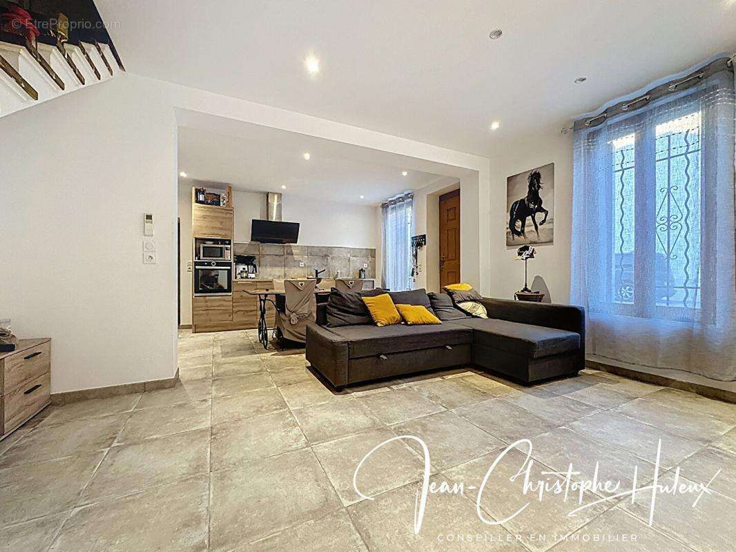 Maison à SAINT-GILLES