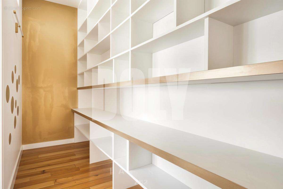 Appartement à PARIS-10E