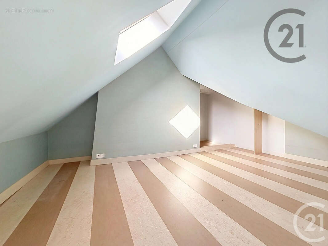 Appartement 108 m² à Fontainebleau  - photo 16
