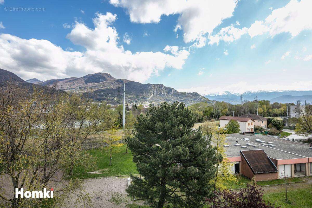 Appartement à FONTAINE