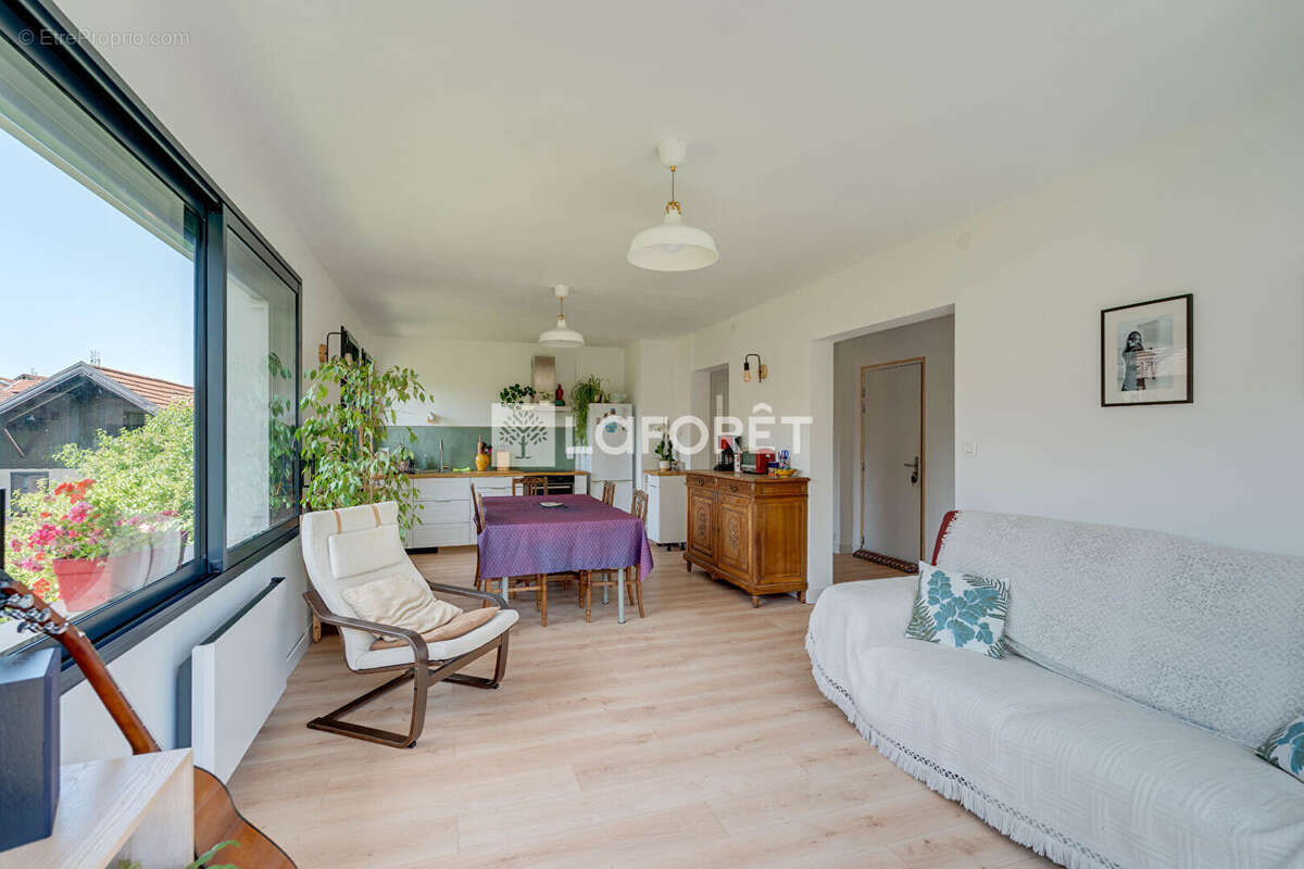 Maison à NEUVECELLE