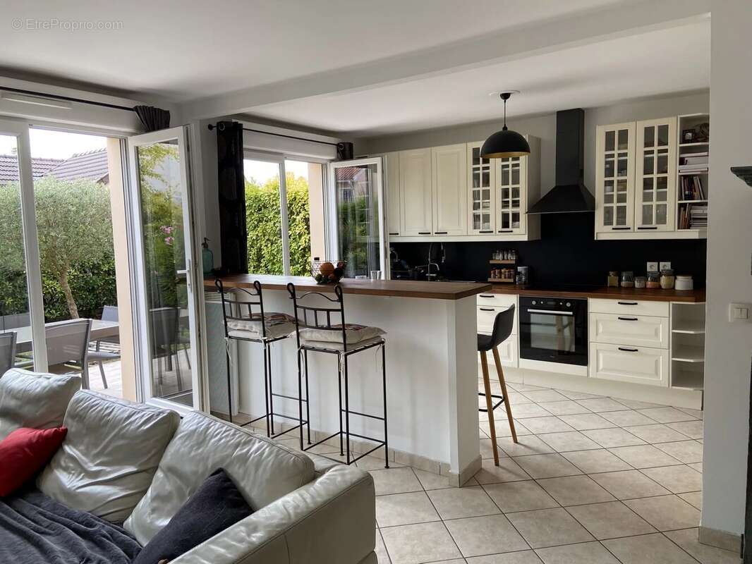 Maison à SARTROUVILLE