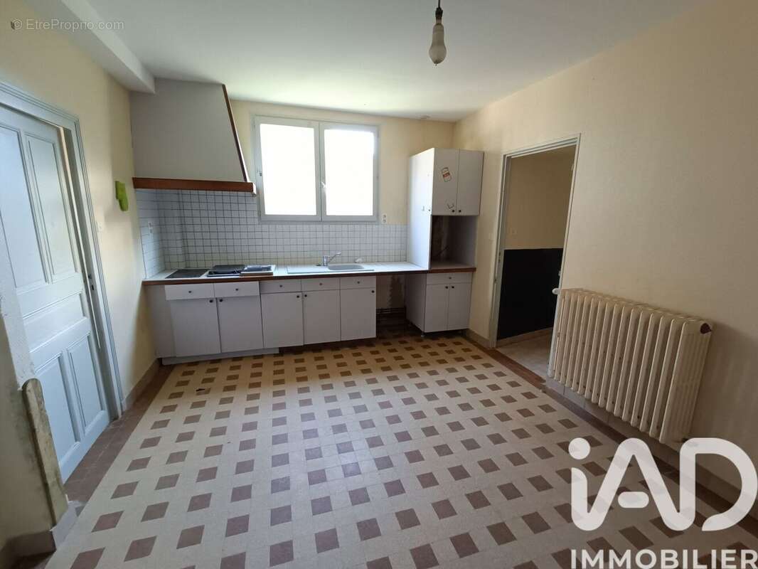 Maison 103 m² à Selommes  - photo 3