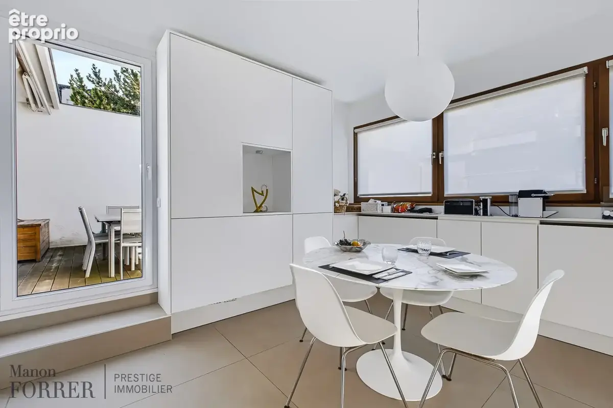 À VENDRE ! Appartement 5 pièces avec terrasse et balcon à proximité du parc de l’Orangerie   164,7 m2 - photo 6