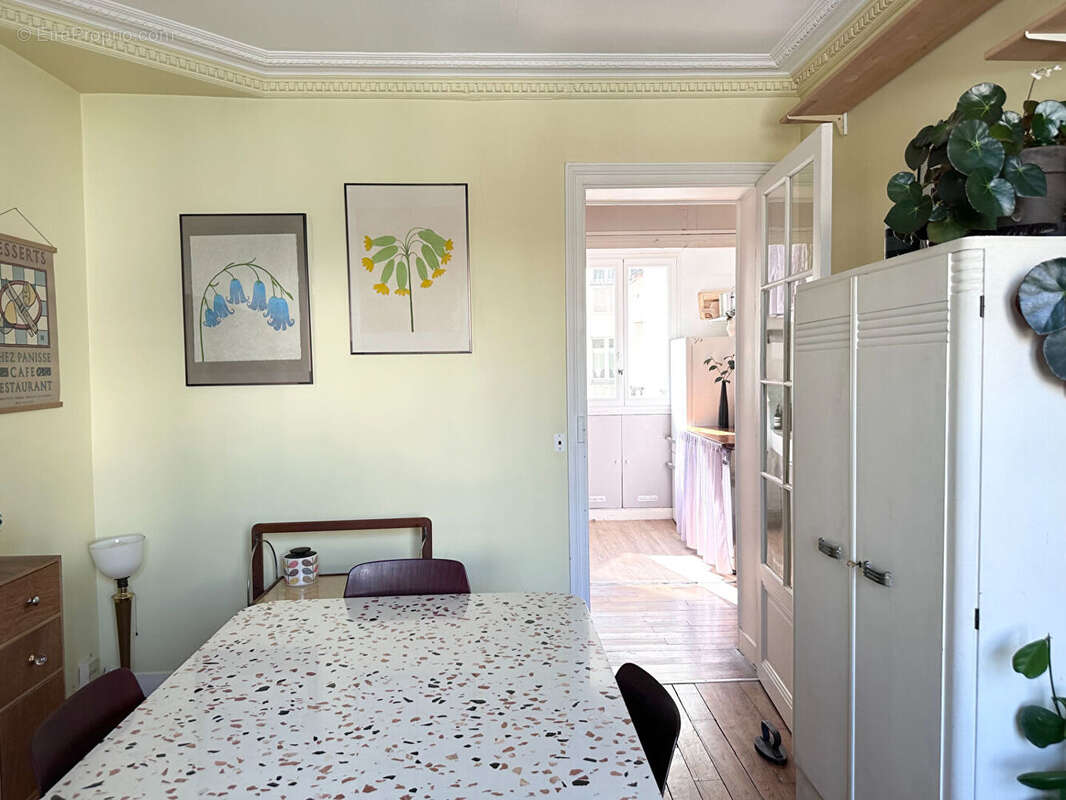 Appartement à PARIS-18E