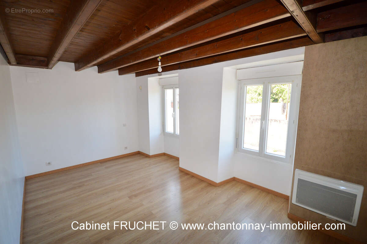 Maison à LA CHATAIGNERAIE