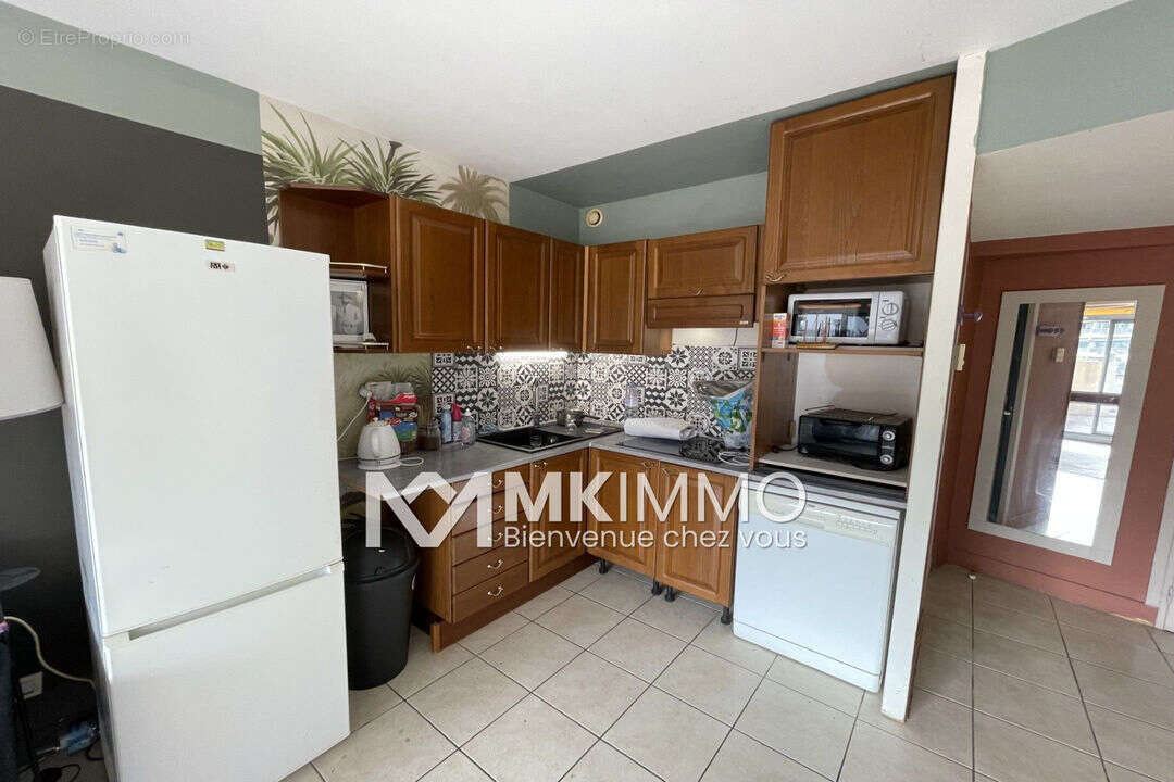 Appartement à SAINT-LAURENT-DU-VAR