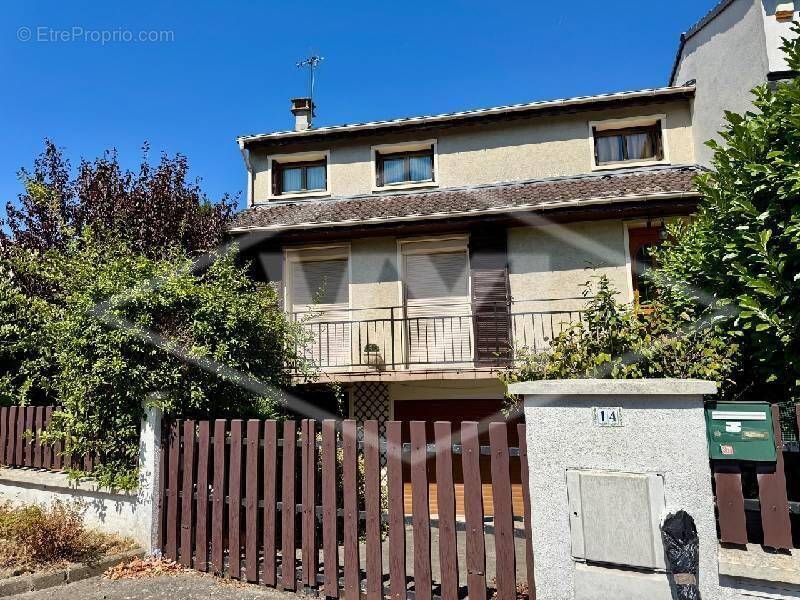 Maison 102 m² à Quincy-Sous-Senart  - photo 1