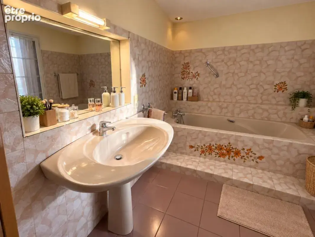 Maison à vendre trois chambres SAINTES (17) - photo 7