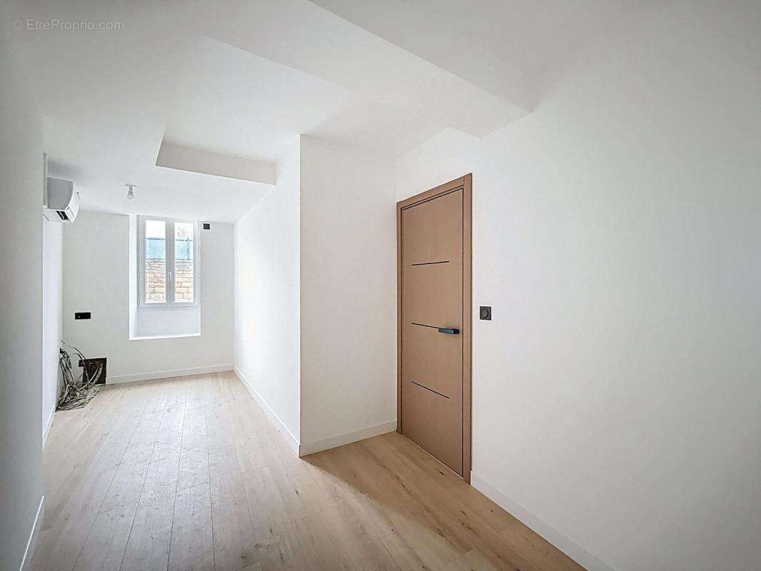 Appartement à FONTAINES-SUR-SAONE