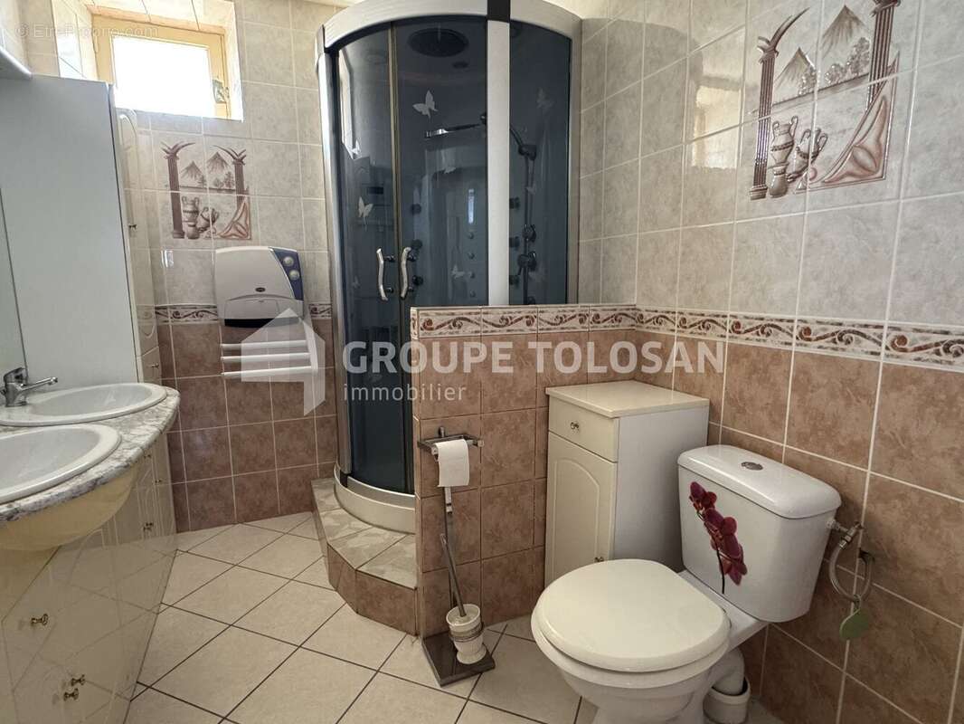 Appartement 71 m² à Castres  - photo 6