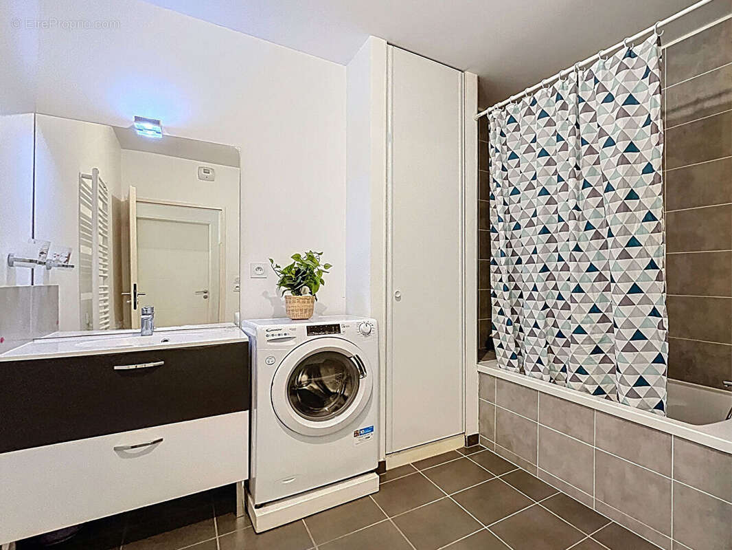 Appartement à LYON-9E