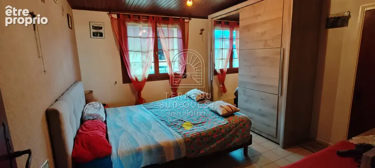 BAISSE DE PRIX - Maison de 170m2 avec dépendances, plusieurs hangars et box à chevaux - photo 8