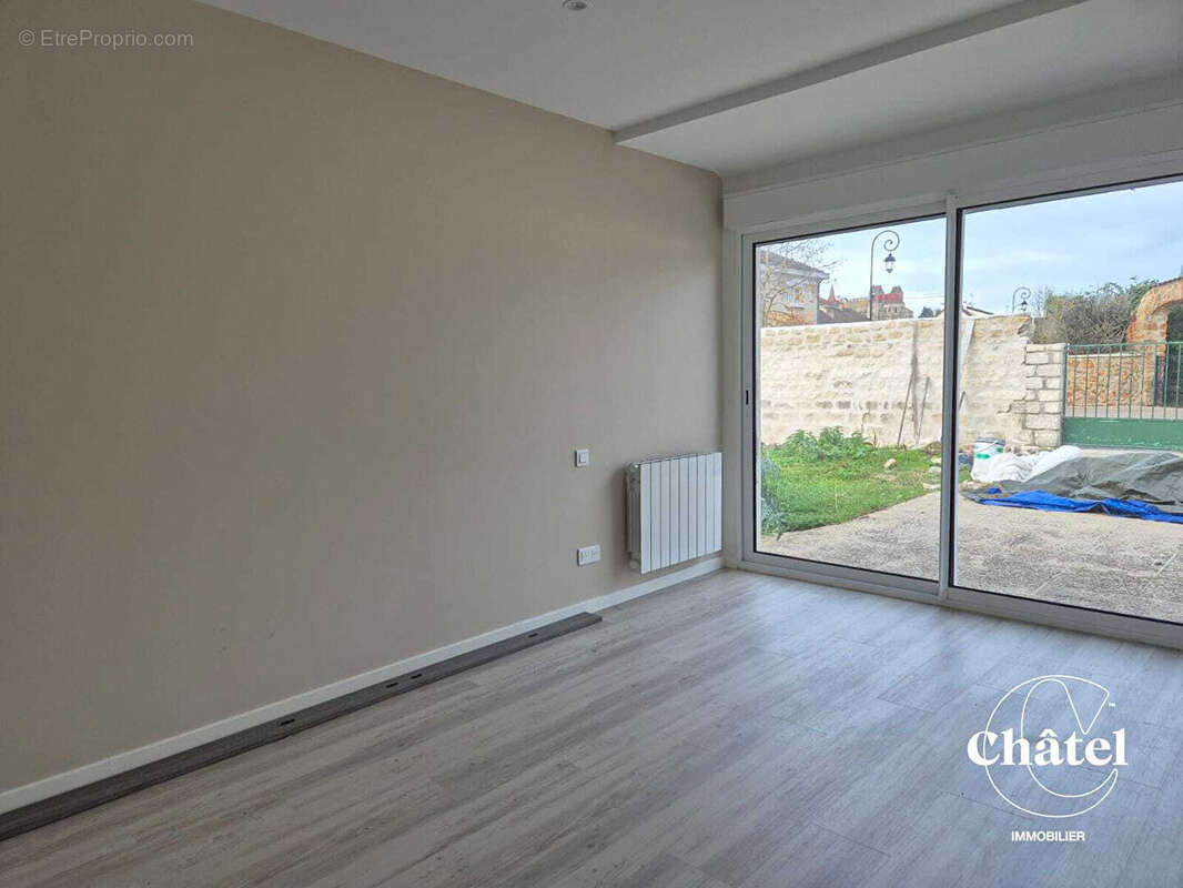 Maison à SAINT-LEU-D&#039;ESSERENT