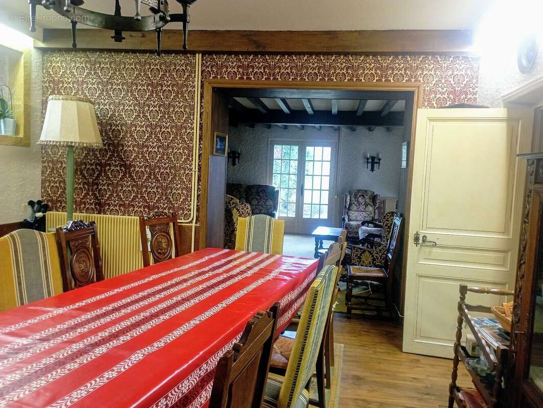 Maison de caractère sur terrain arboré constructible - photo 5