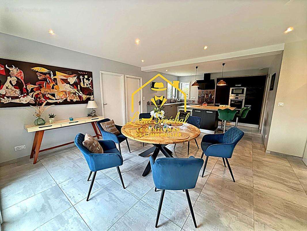 Maison contemporaine 164 m² - Lumineuse, économe en énergie, terrain de 900 m² - photo 3