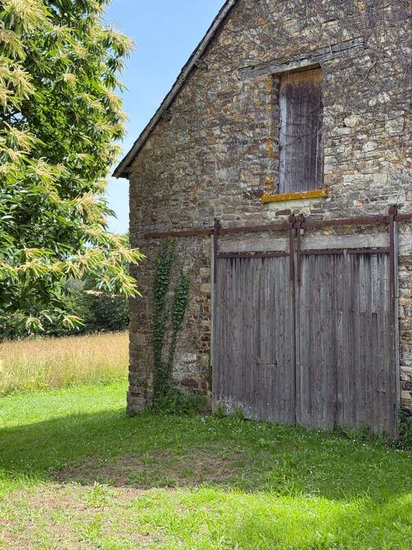 Maison 163 m² à Pance  - photo 2
