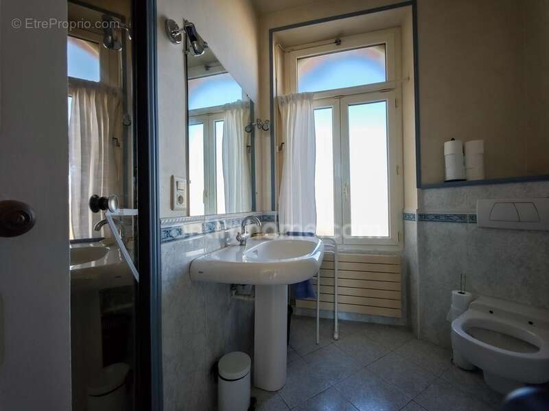 Cholet : maison de caractère en pierre – emplacement premium à cholet (quartier gare) - photo 12