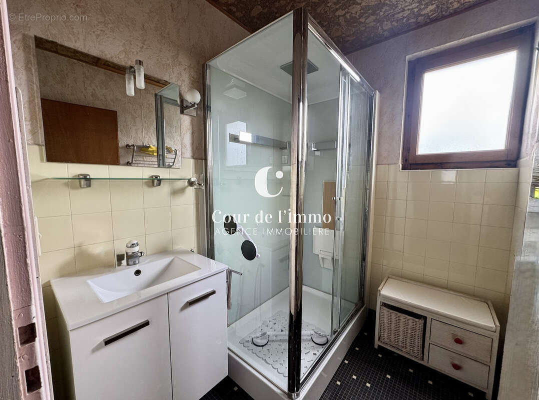 Maison à CRANVES-SALES