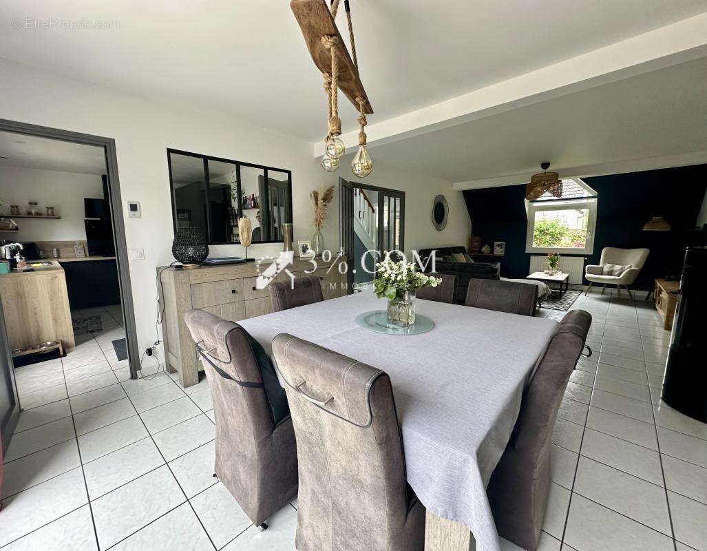 Maison à SAINT-ETIENNE-AU-MONT