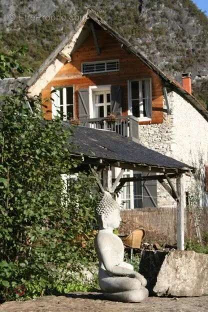 Maison à SAINT-BEAT