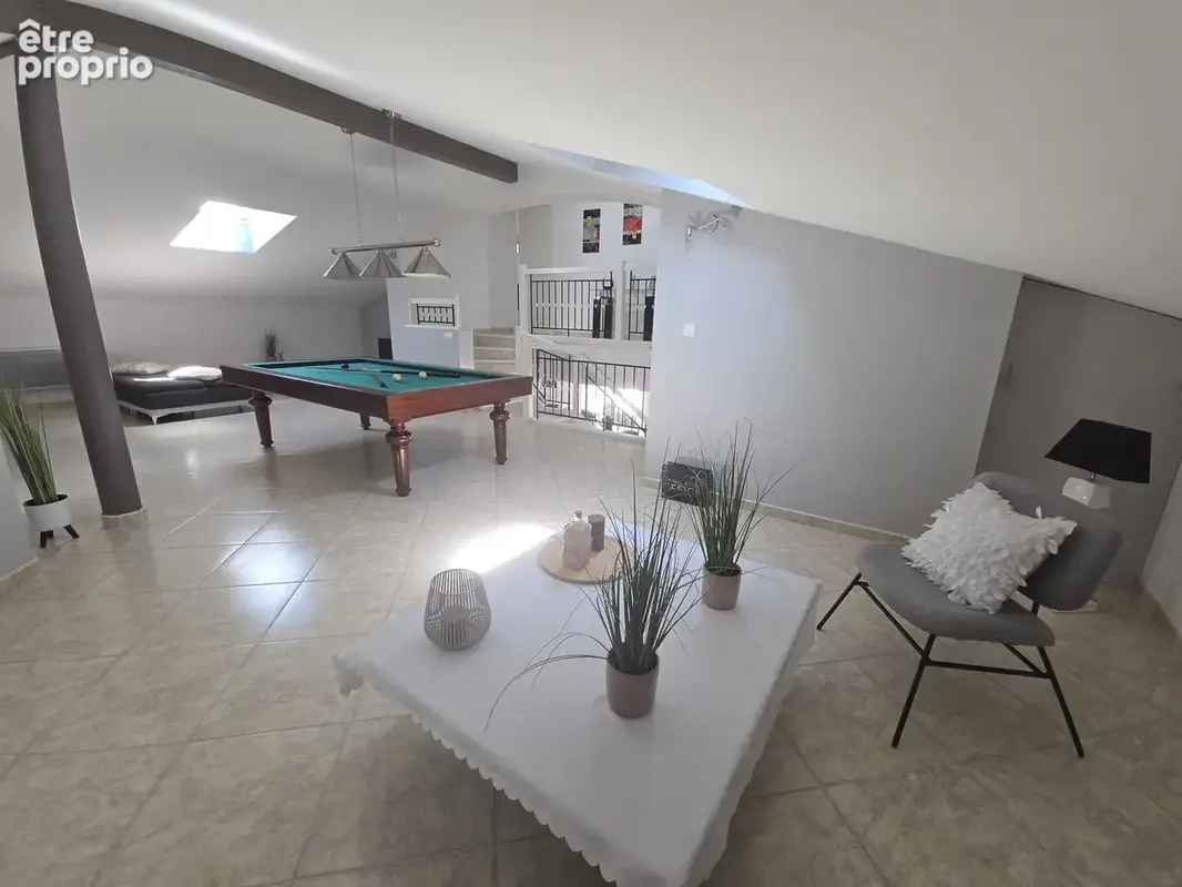 Villa d'architecte de 240m2 sur un terrain de 1500m2 avec piscine à Castelginest - photo 13