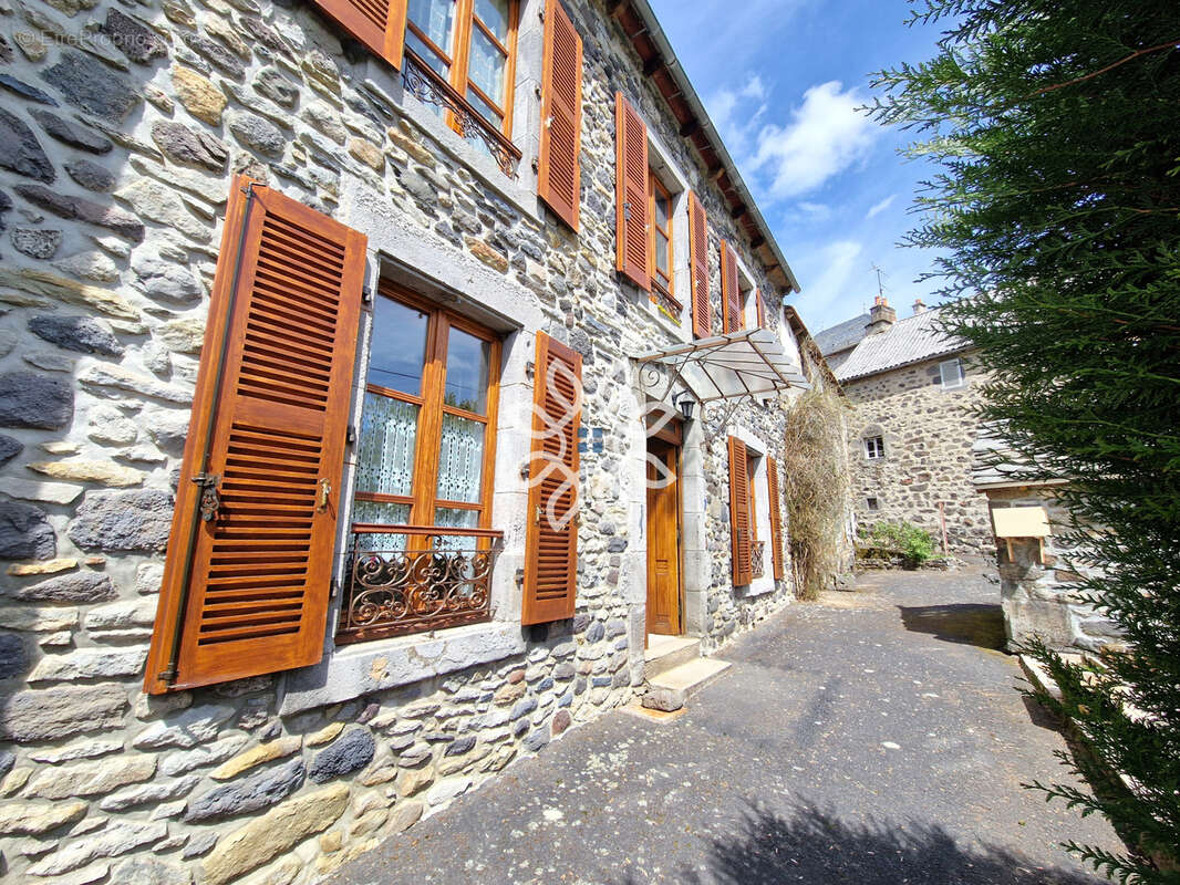 Maison à PEYRUSSE