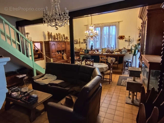 Maison à GREGES
