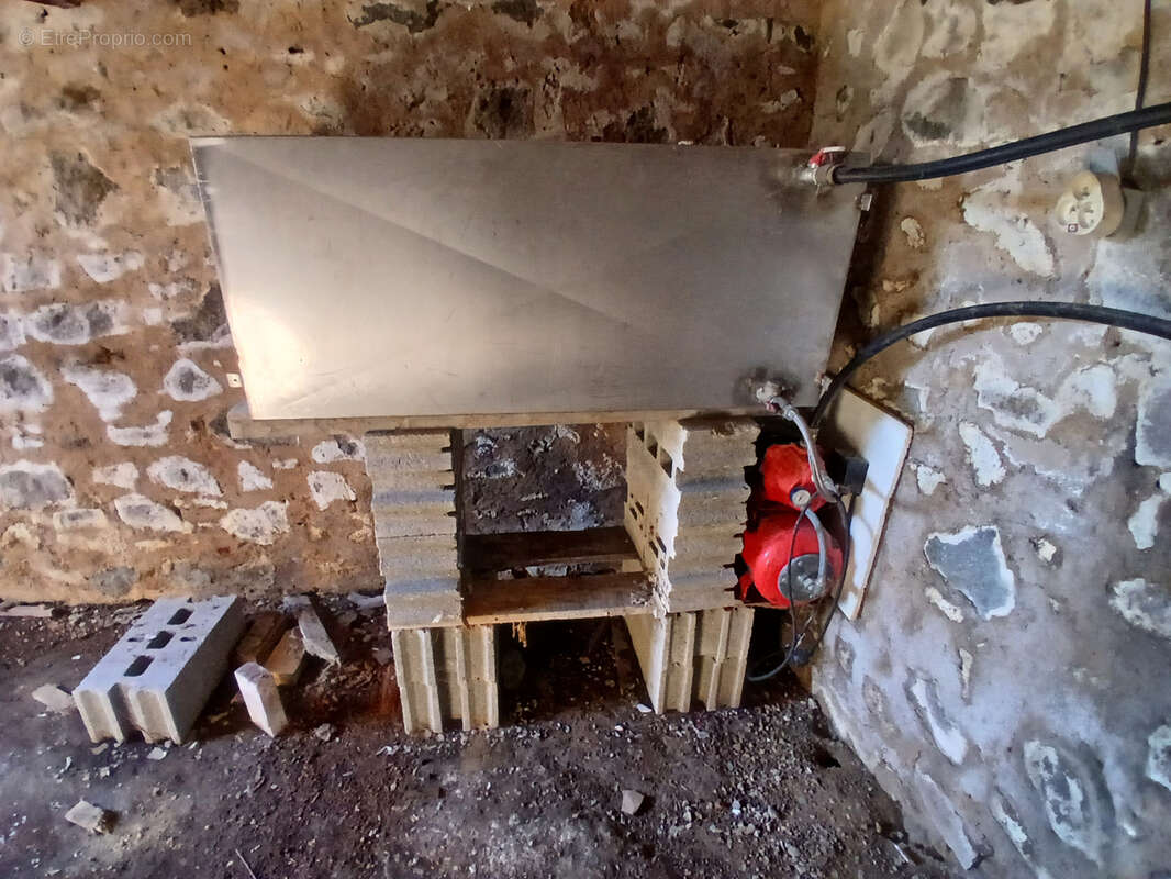 Maison à SAINT-LEGER-DE-FOUGERET