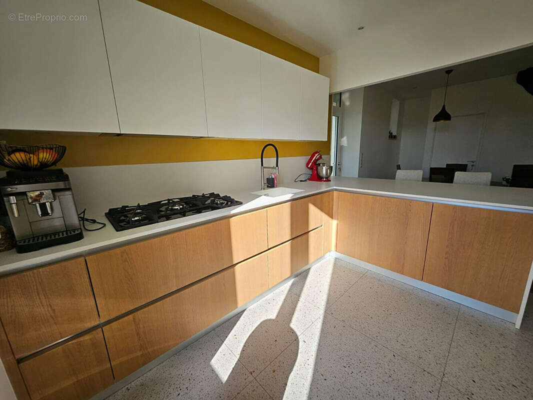 Magnifique maison de ville en Pierre - photo 3