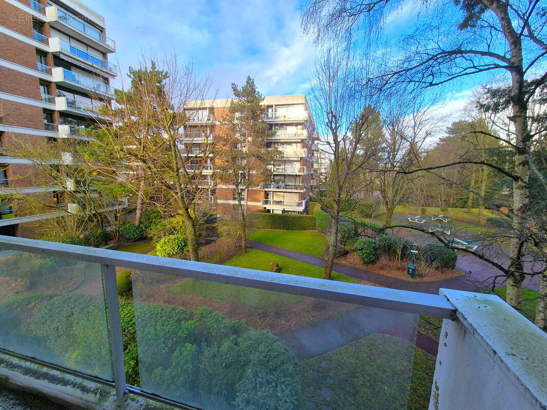 Appartement à JOUY-EN-JOSAS