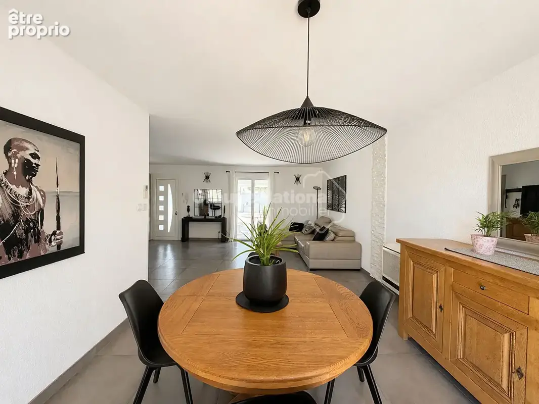 ENSUES LA REDONNE: Villa de type 4 de plain pied de 90 m2 sur un terrain de 620 m2. - photo 8