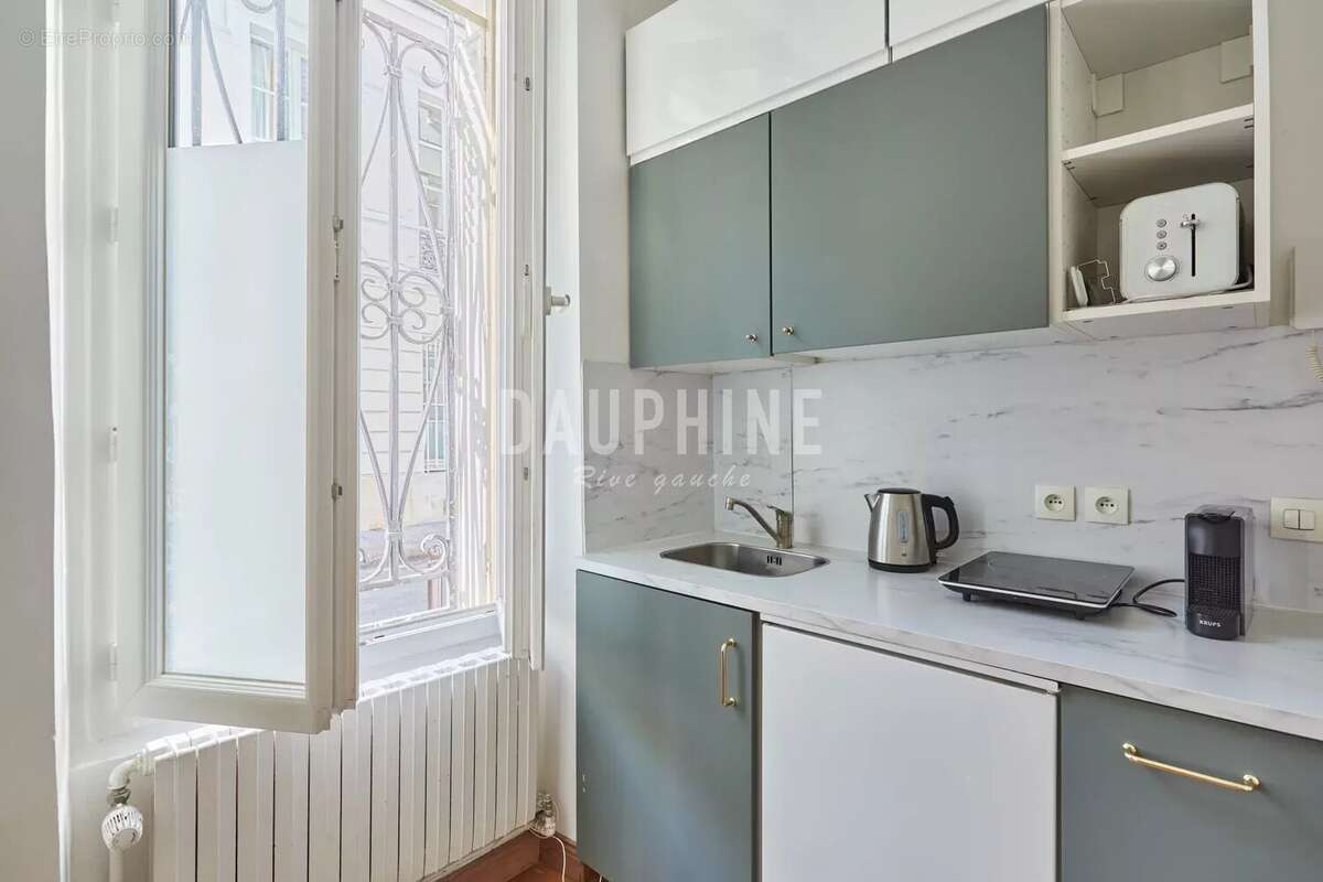 Appartement à PARIS-7E