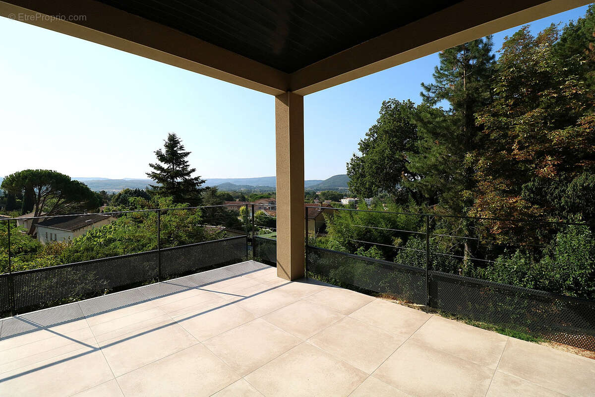 Maison à MONTBOUCHER-SUR-JABRON