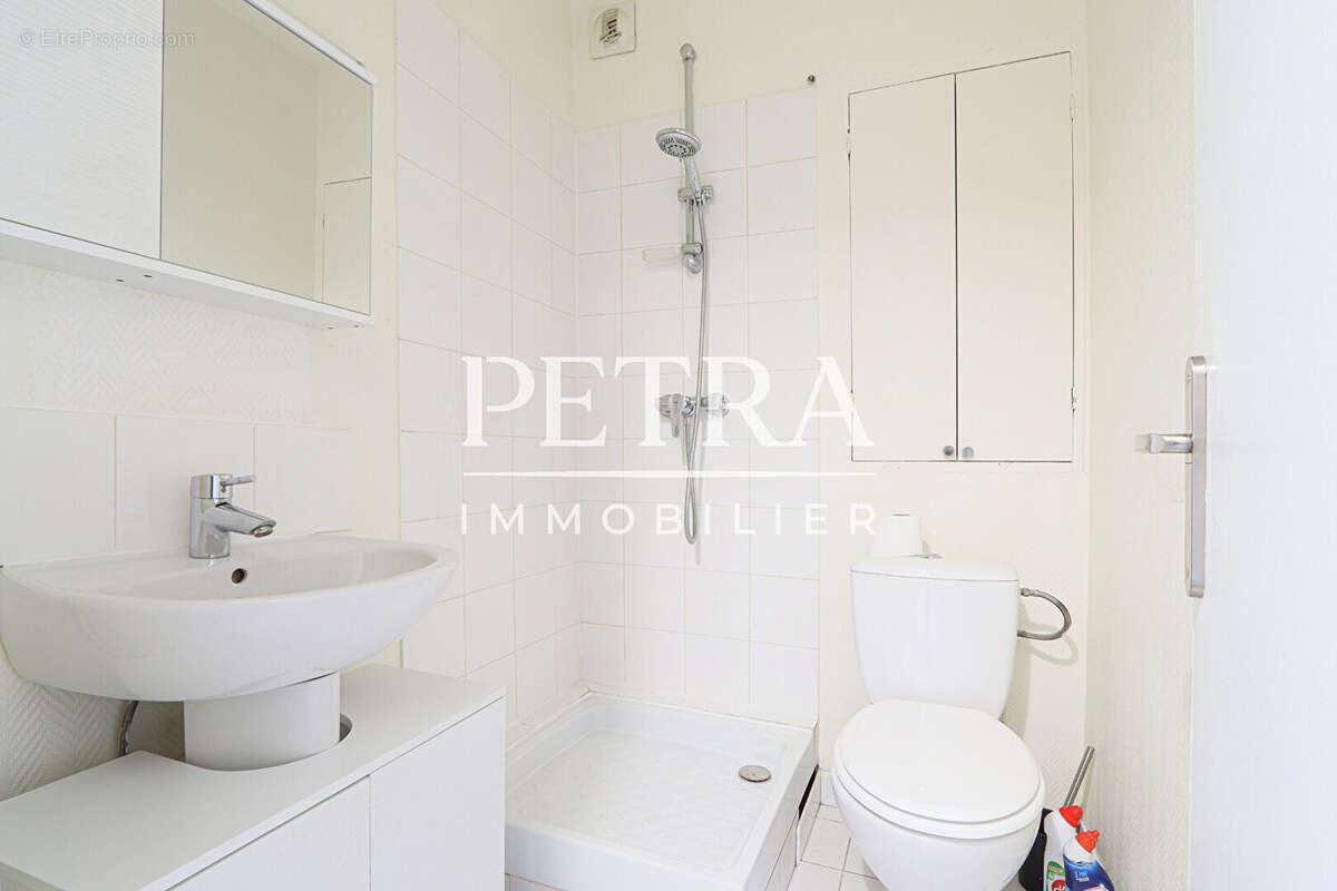 Studio 14,20 m² - chevilly-larue - l'ermitage - metro 14 et 7 - photo 4