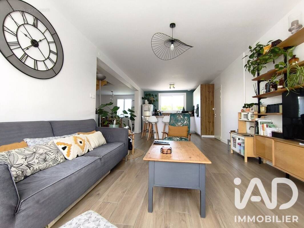 Photo 1 - Maison à AVRILLE