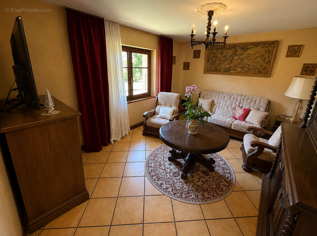 Appartement t3 bis rez de jardin de 84m2 avec 240m2 de jardin et garage de 38m2 et cave de 25m2 - photo 6