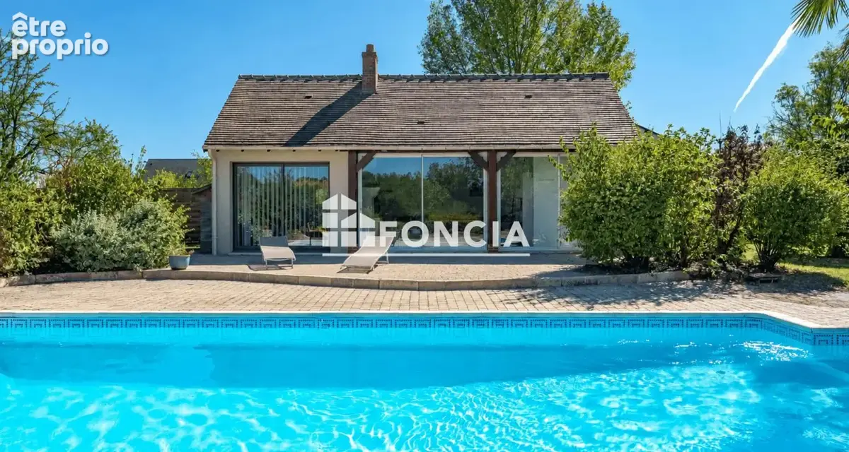 Maison familiale avec piscine et parc paysager – Mosnes - photo 5