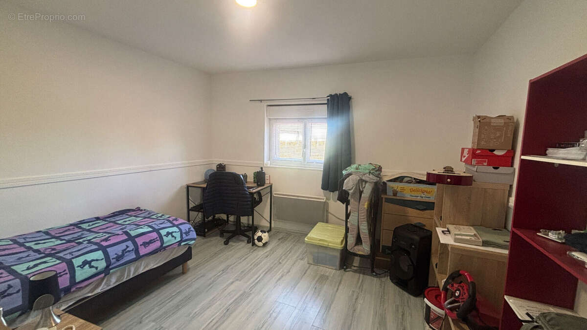 Maison à MARCILLY-LA-CAMPAGNE